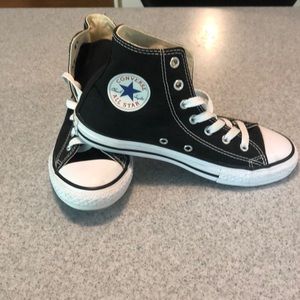 Converse All Star hi-top Sz 3 ✨